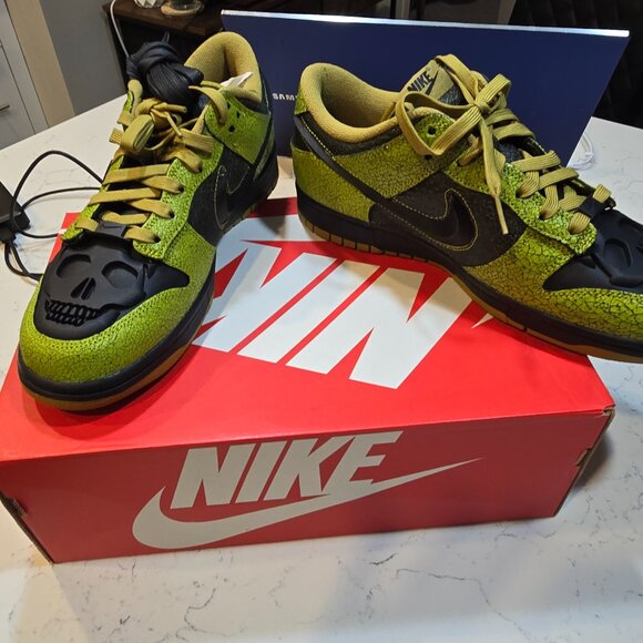 NEW Nike Dunk Low QS NBY Halloween Skull Bright Green Men Size 10 HV6103-300 - Picture 2 of 16